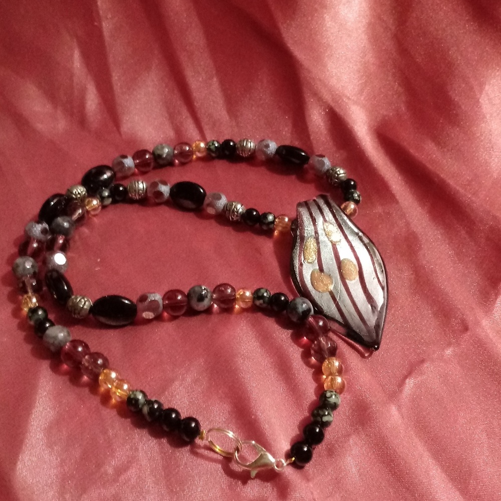 Murano glass pendant beaded crystal necklace